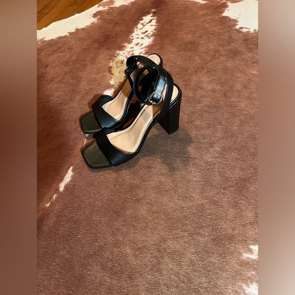 SOLD - Picture 1 of 7